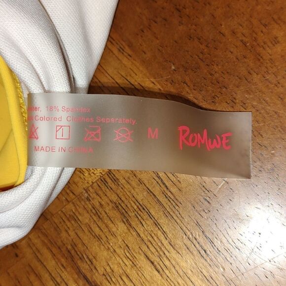 Romwe  yellow high waist bikini bottom  Sz  M - Picture 4 of 4